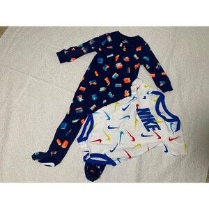 Nike zip up sleeper and white onesie set size 9m